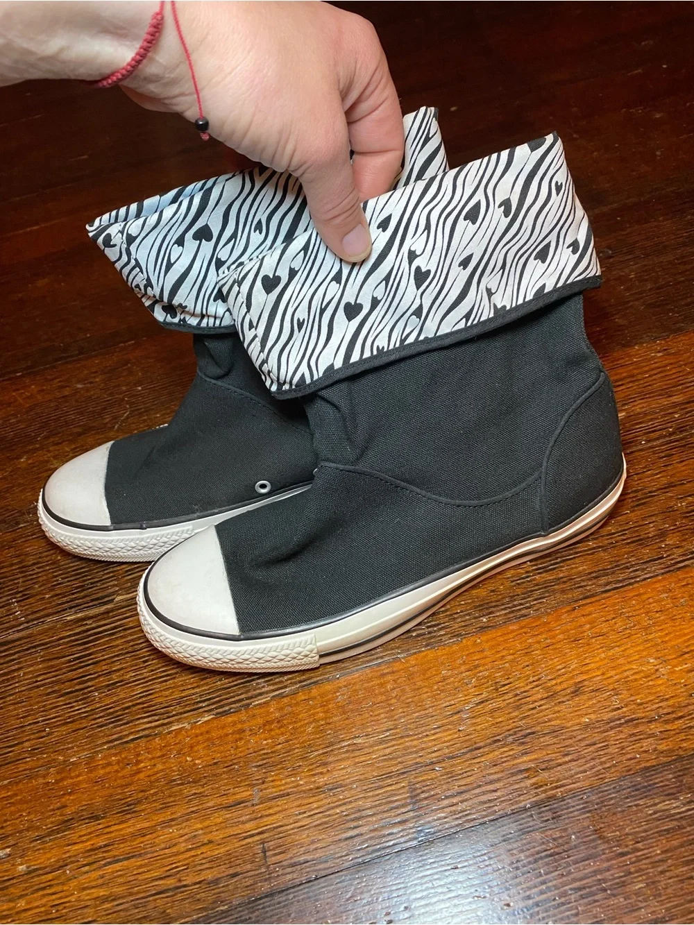 EUC True Vintage Y2K 90s Rare Fold-Over Converse Booties w/ Zebra Heart Lining